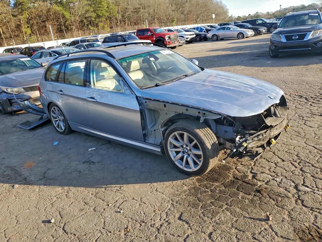 BMW 3 Series It Image 10