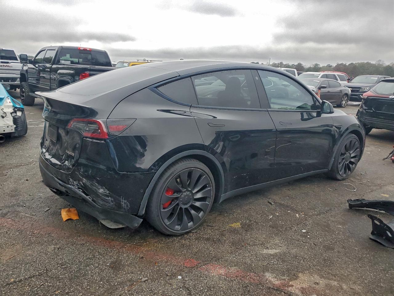 Tesla Model Y Image 2