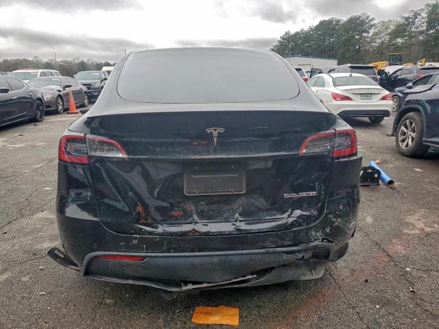 Tesla Model Y Image 7