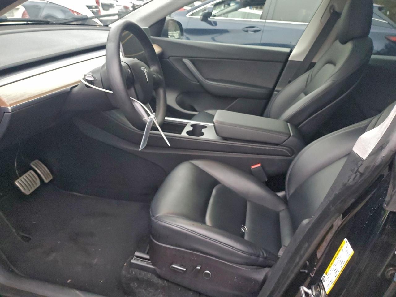 Tesla Model Y Image 9