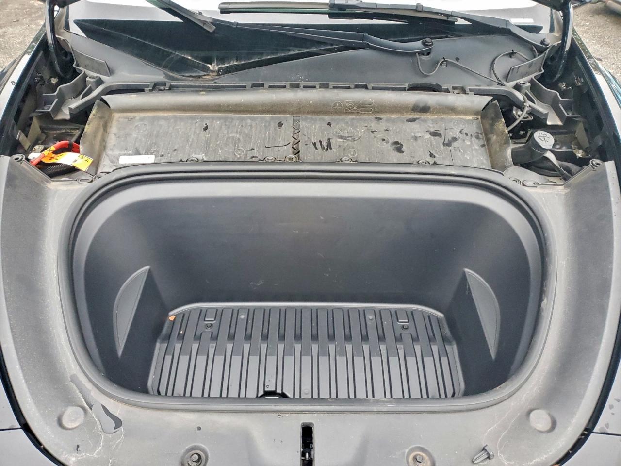 Tesla Model Y Image 10