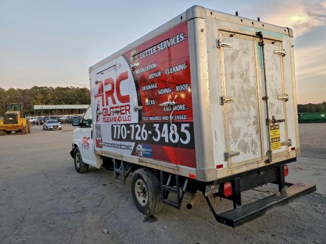 Chevrolet Express Image 4