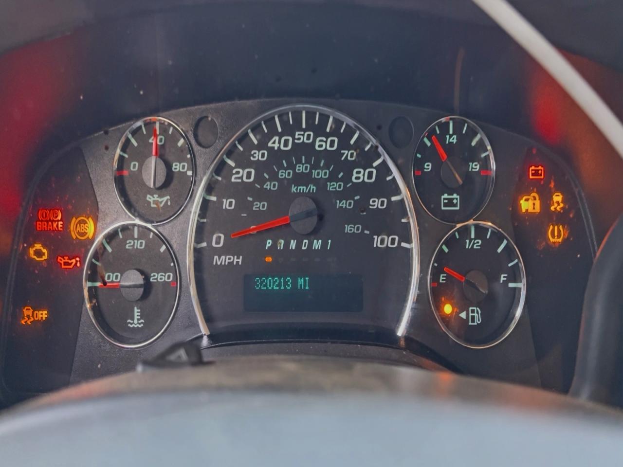 Chevrolet Express Image 5