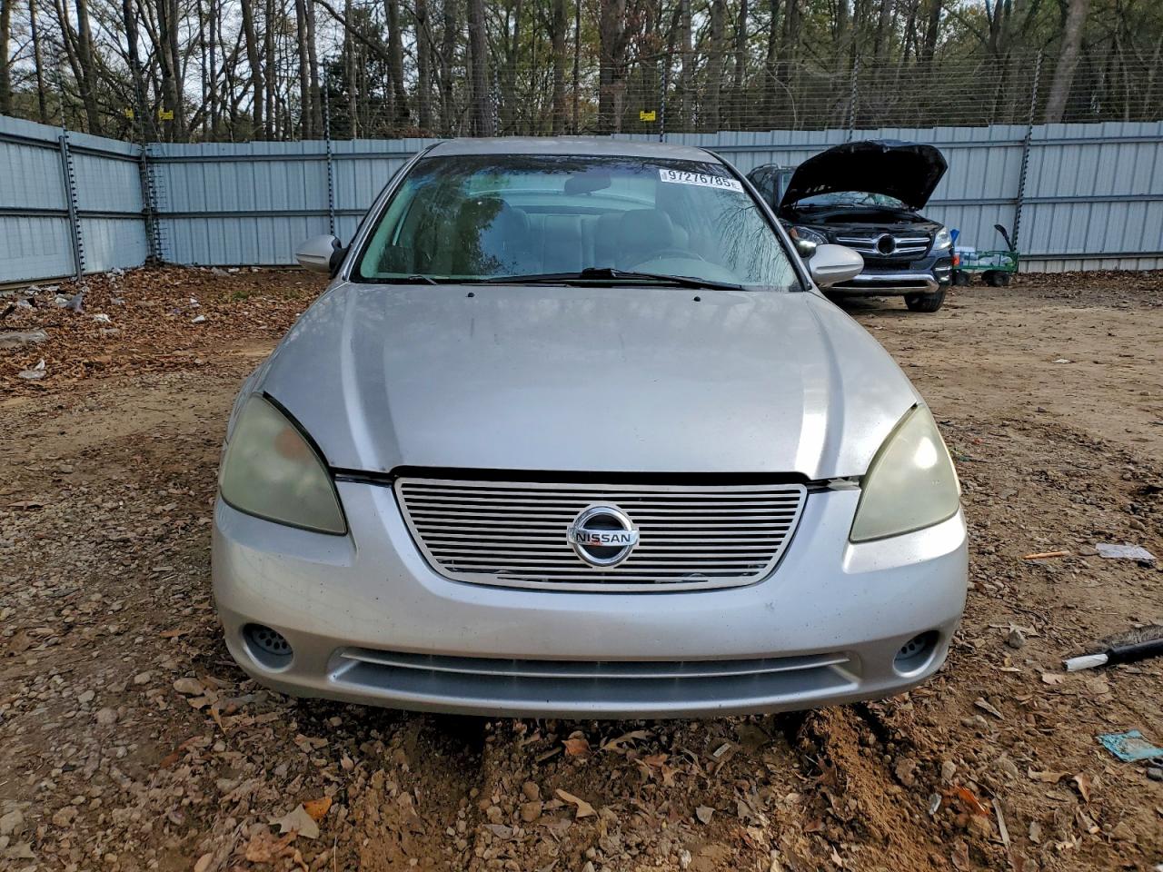 Nissan Altima Base Image 3