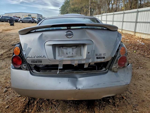 Nissan Altima Base Image 6