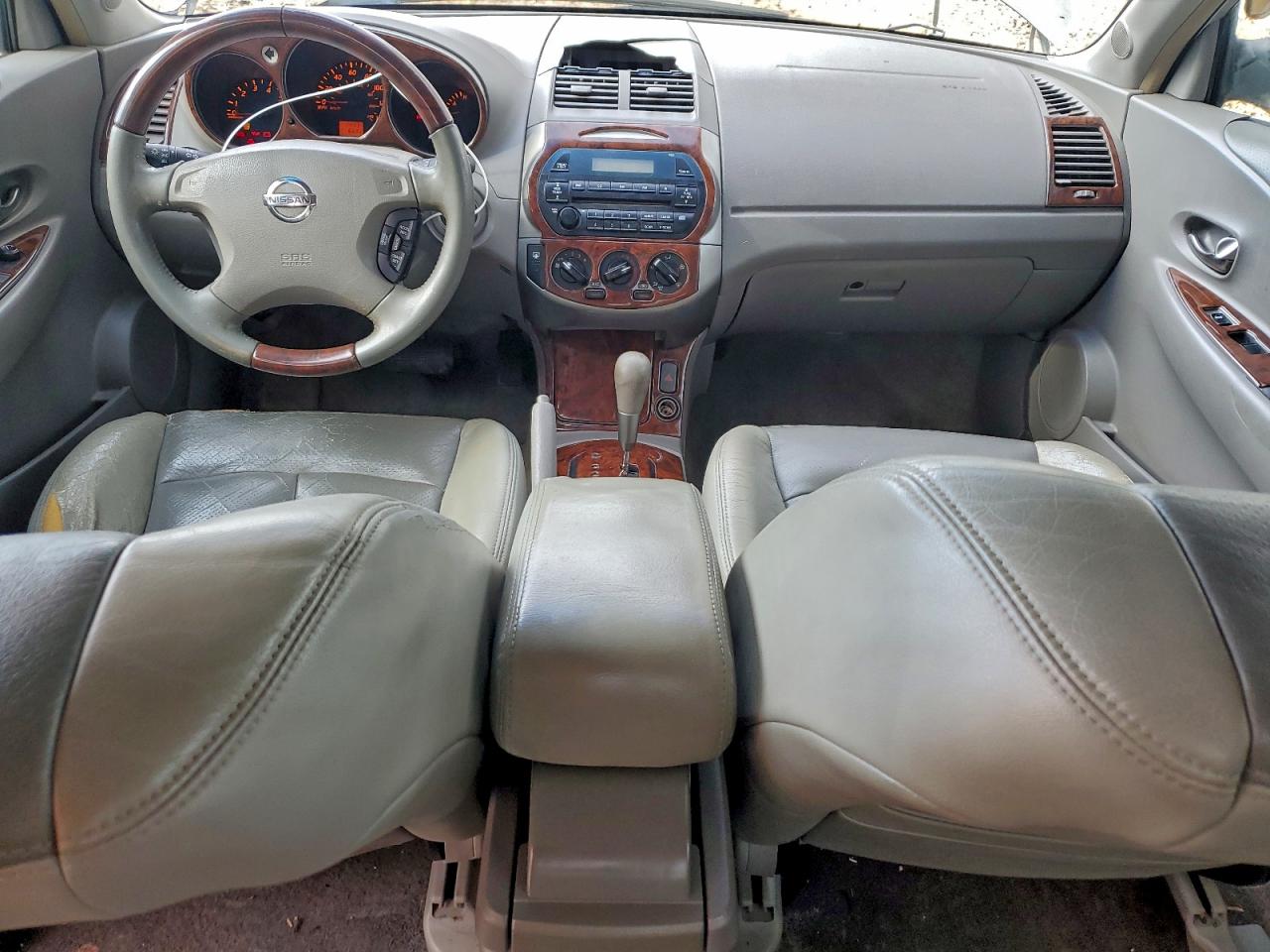 Nissan Altima Base Image 8