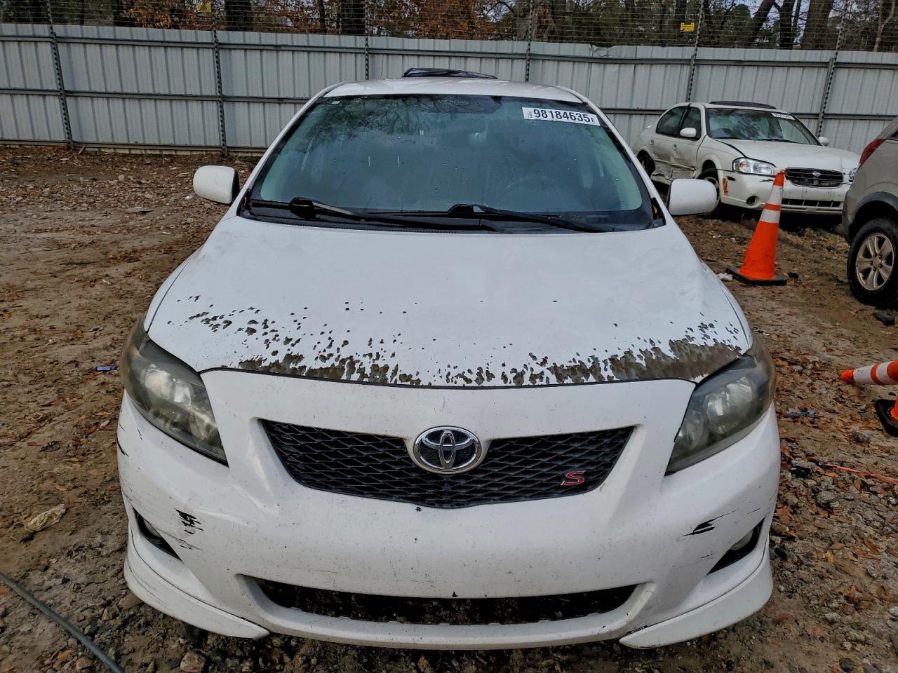 Toyota Corolla Base Image 4