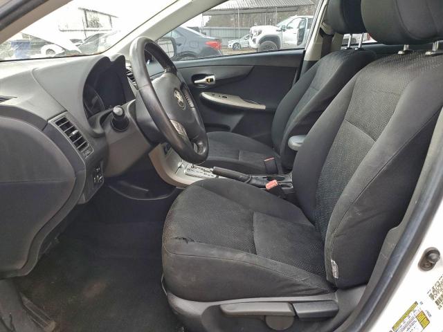 Toyota Corolla Base Image 2