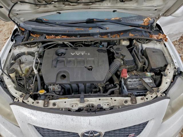 Toyota Corolla Base Image 12