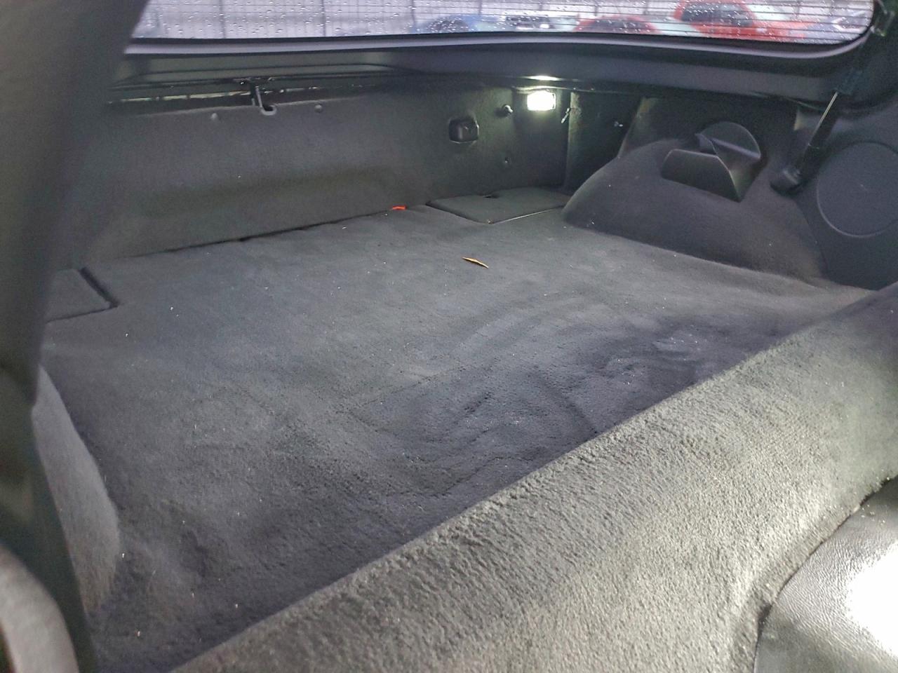 Chevrolet Corvette Image 12