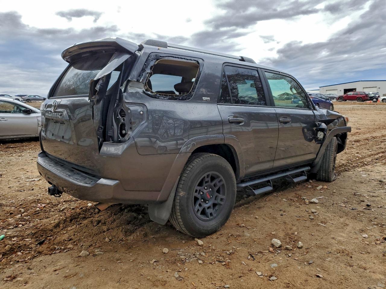 Toyota 4Runner Sr5 Image 10