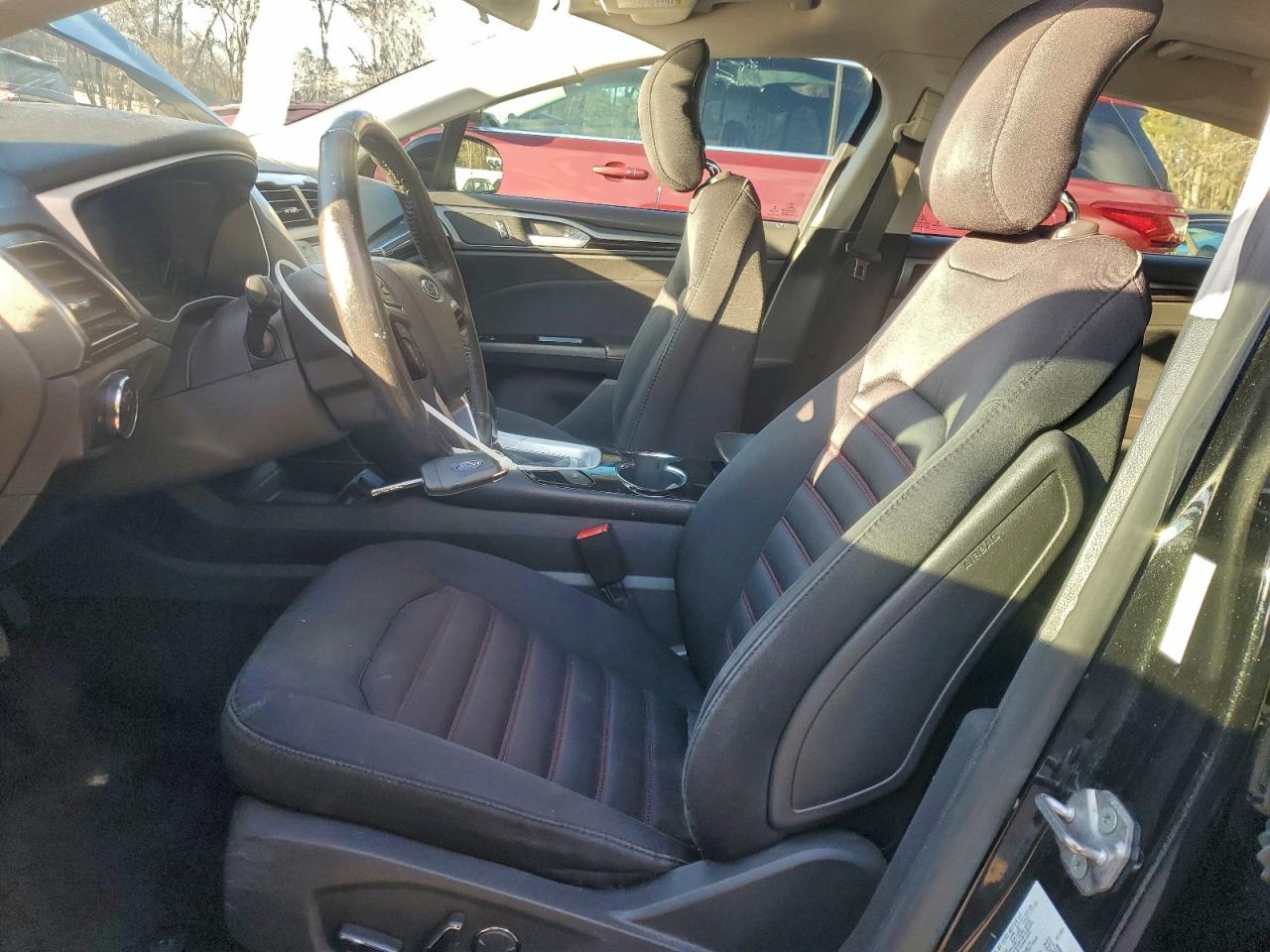 Ford Fusion Se Image 7