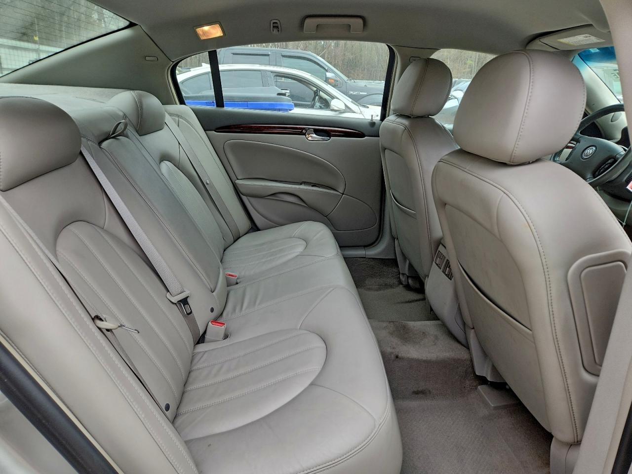 Buick Lucerne Cxl Image 5