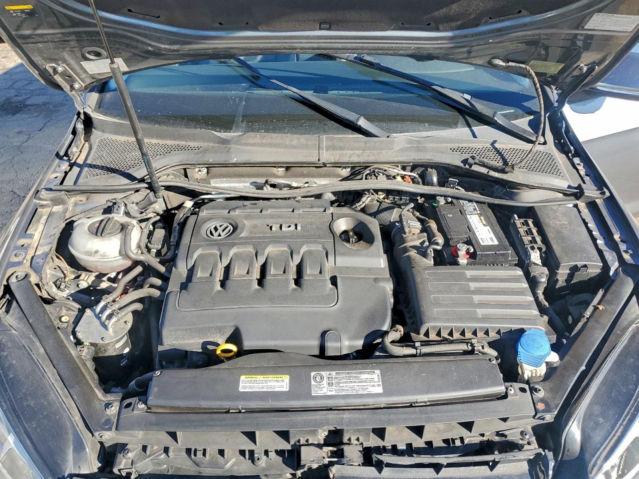 Volkswagen Golf Tdi S Image 10