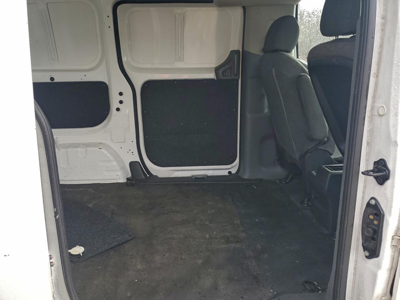 Nissan Nv 2.5s Image 11