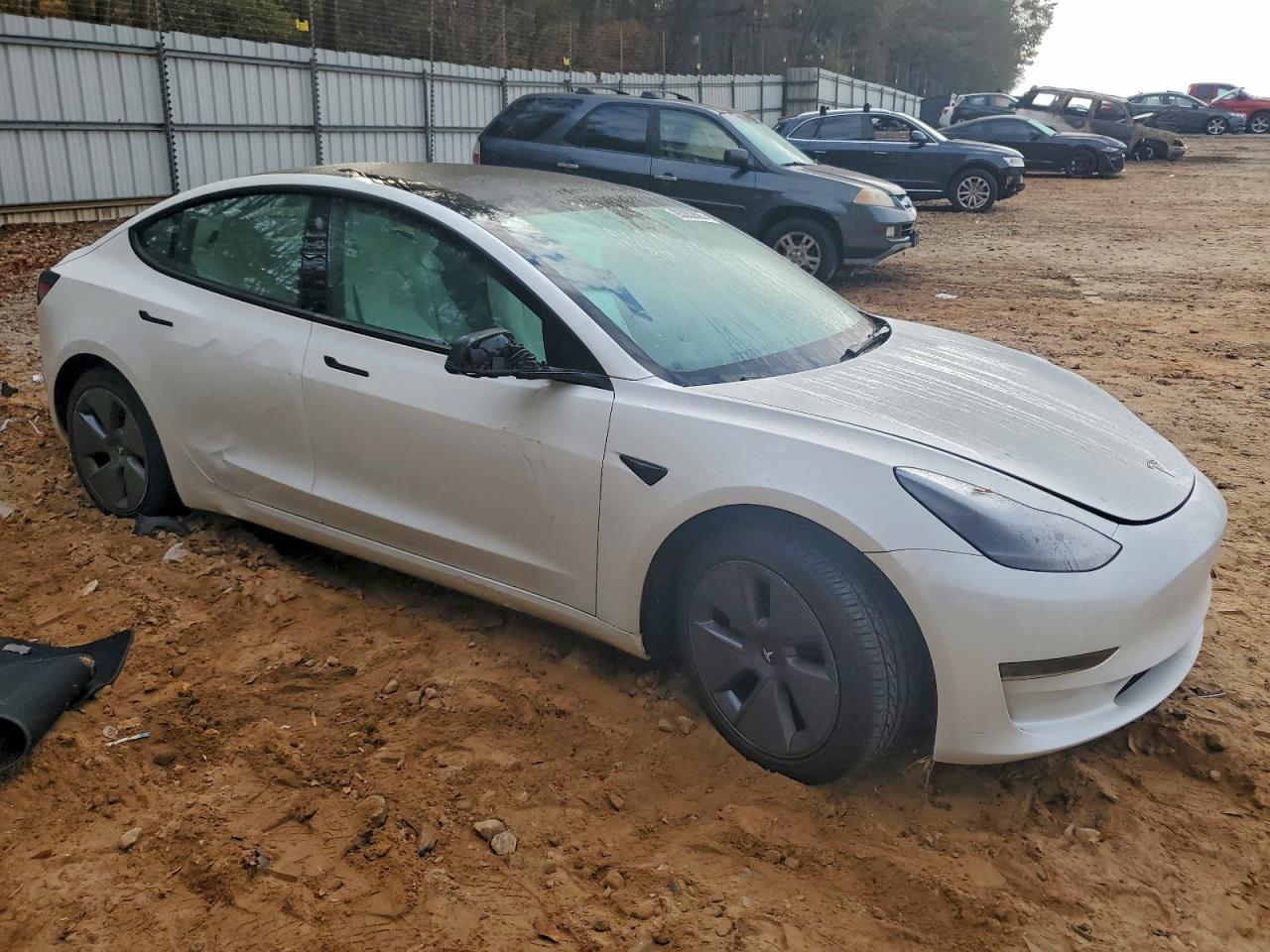 Tesla Model 3 Image 4