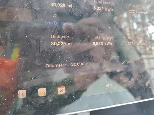 Tesla Model 3 Image 8