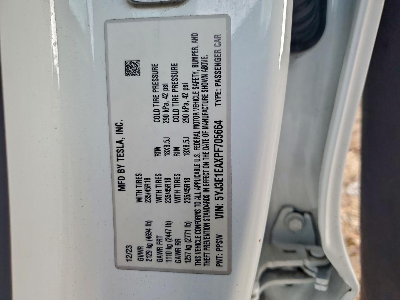 Tesla Model 3 Image 9