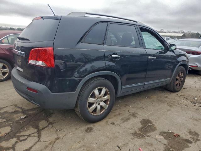 Kia Sorento Base Image 10