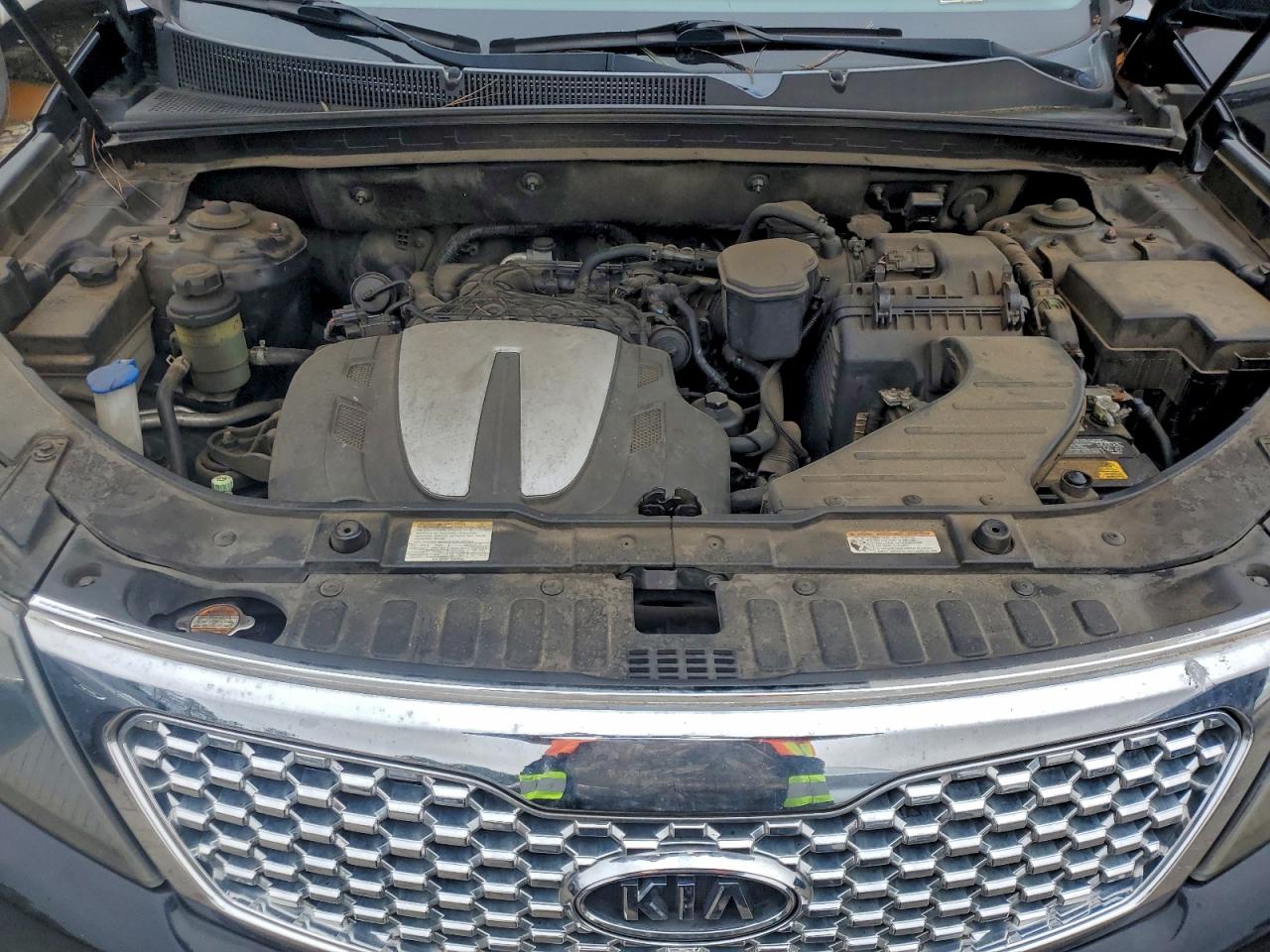 Kia Sorento Base Image 12