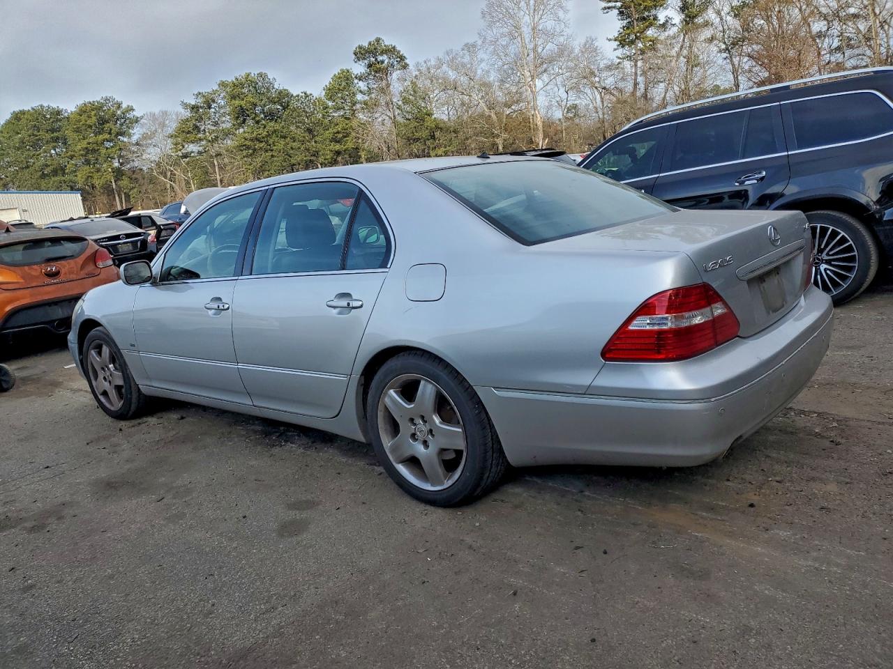 Lexus LS 430 Image 6