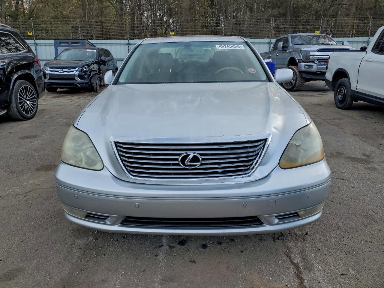 Lexus LS 430 Image 3