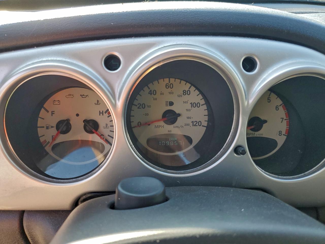 Chrysler PT Cruiser Touring Image 5