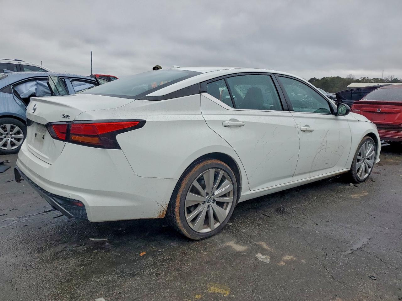 Nissan Altima Sr Image 12