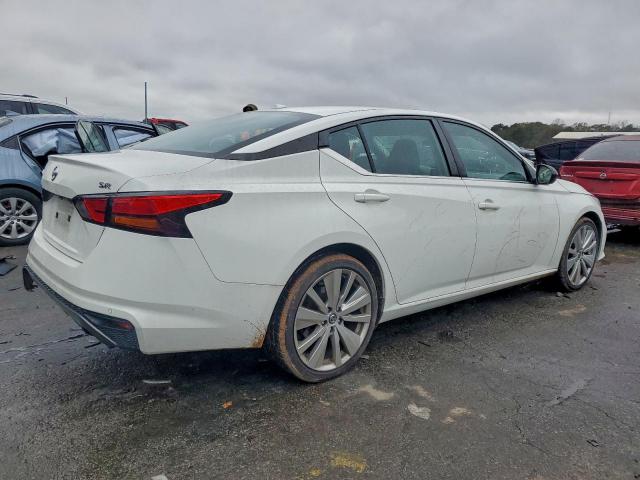 Nissan Altima Sr Image 12