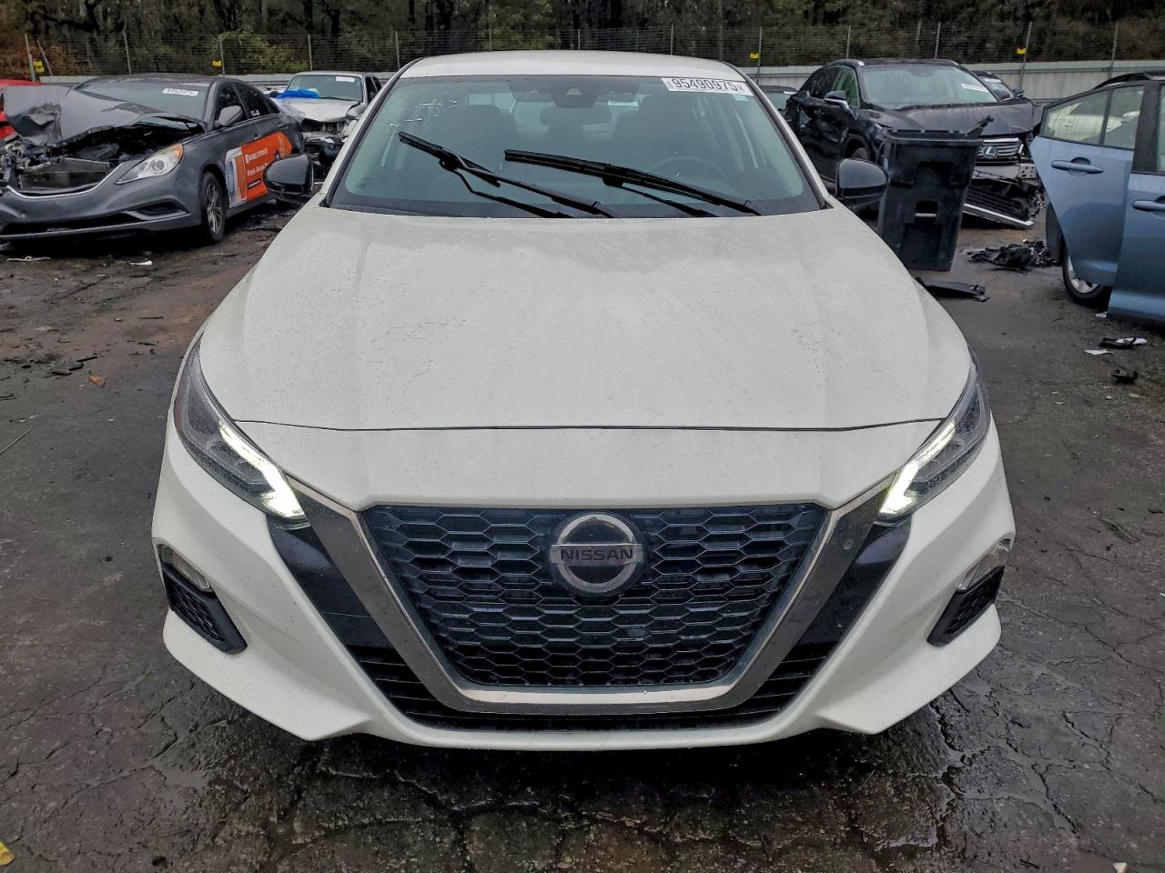 Nissan Altima Sr Image 3