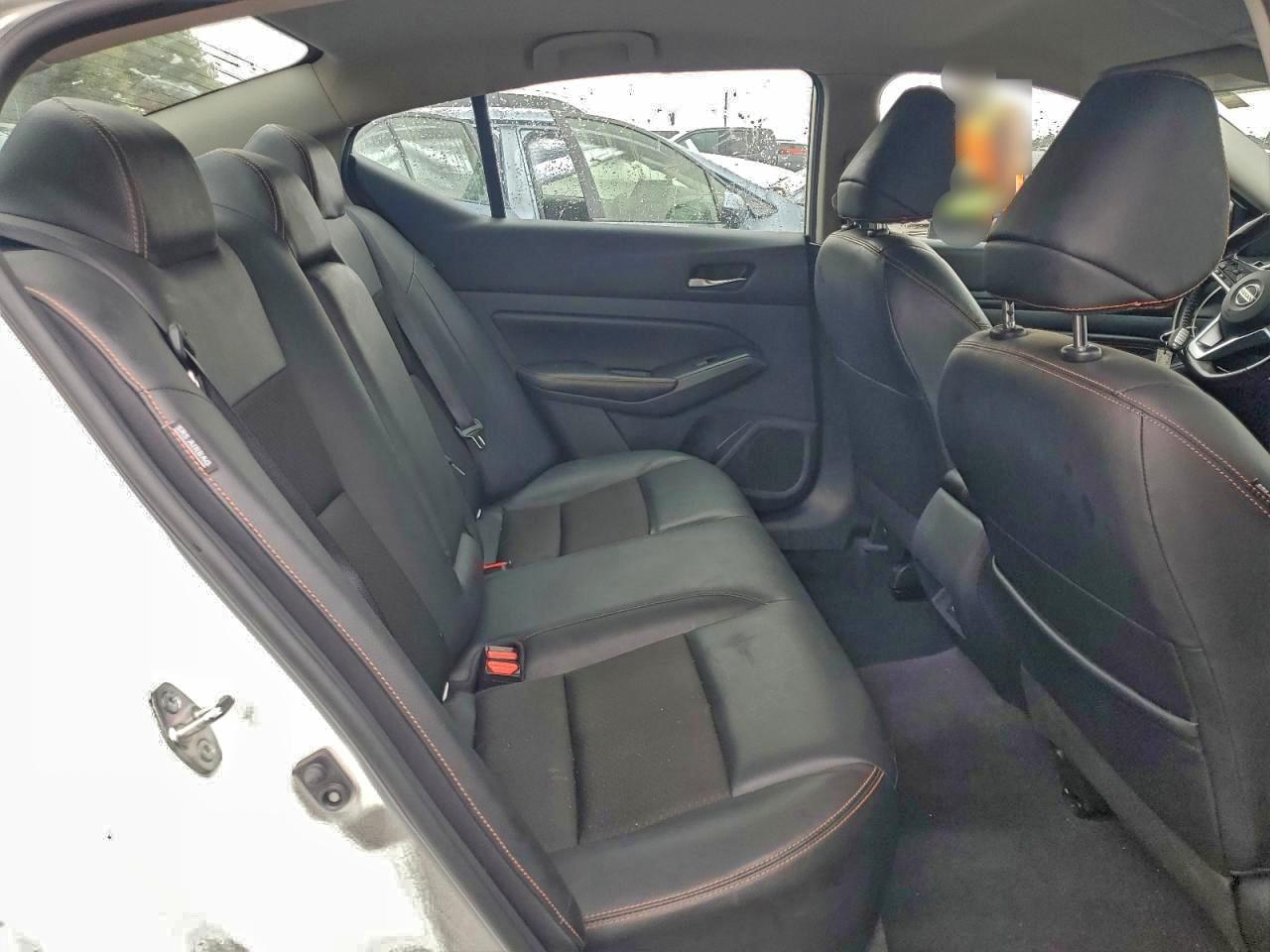 Nissan Altima Sr Image 11