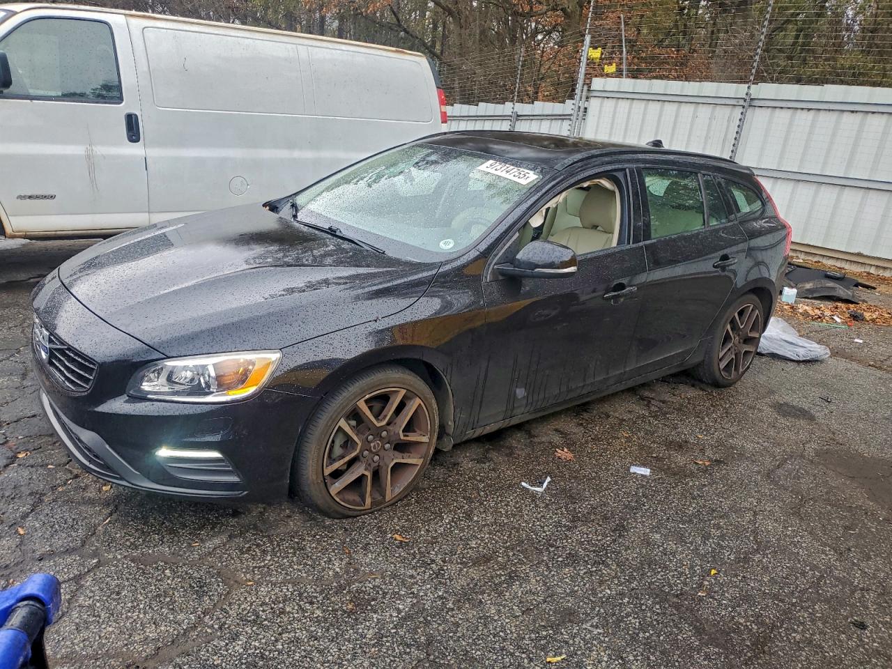 Volvo V60 T5 Dynamic Image 1