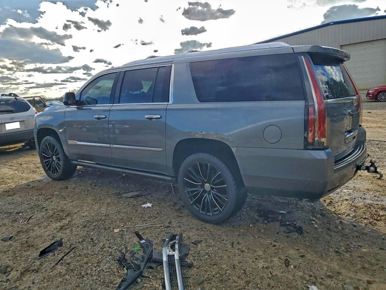 Cadillac Escalade Esv Premium Luxury Image 11