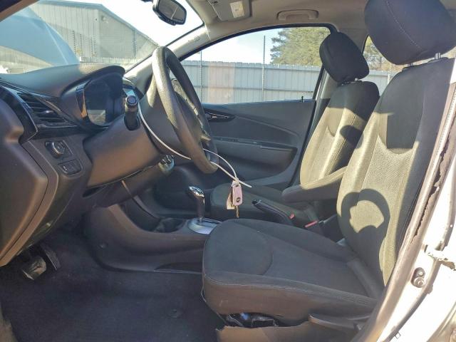 Chevrolet Spark 1lt Image 4