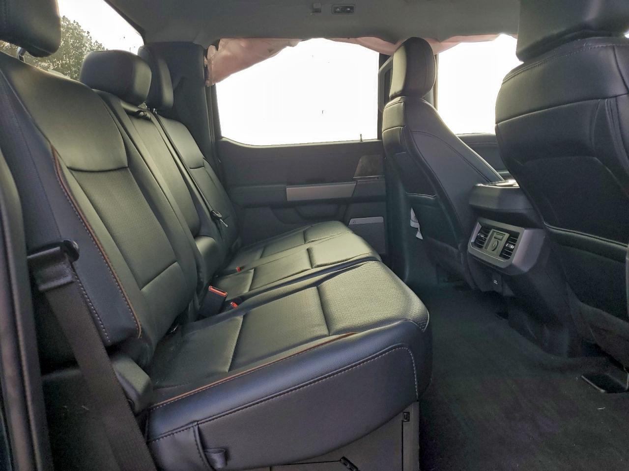 Ford F-250 Super Duty Image 7