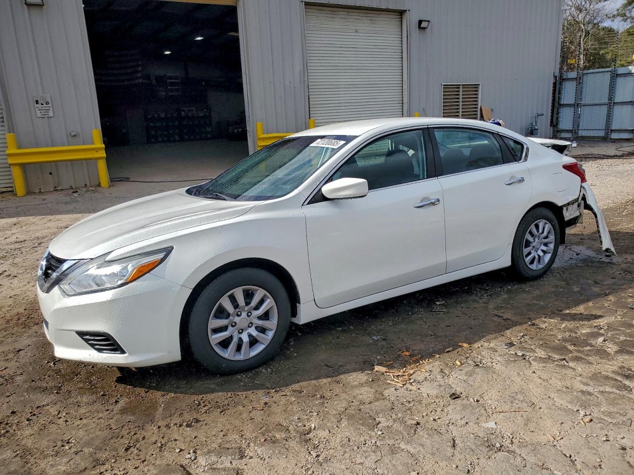 Nissan Altima 2.5 Image 1