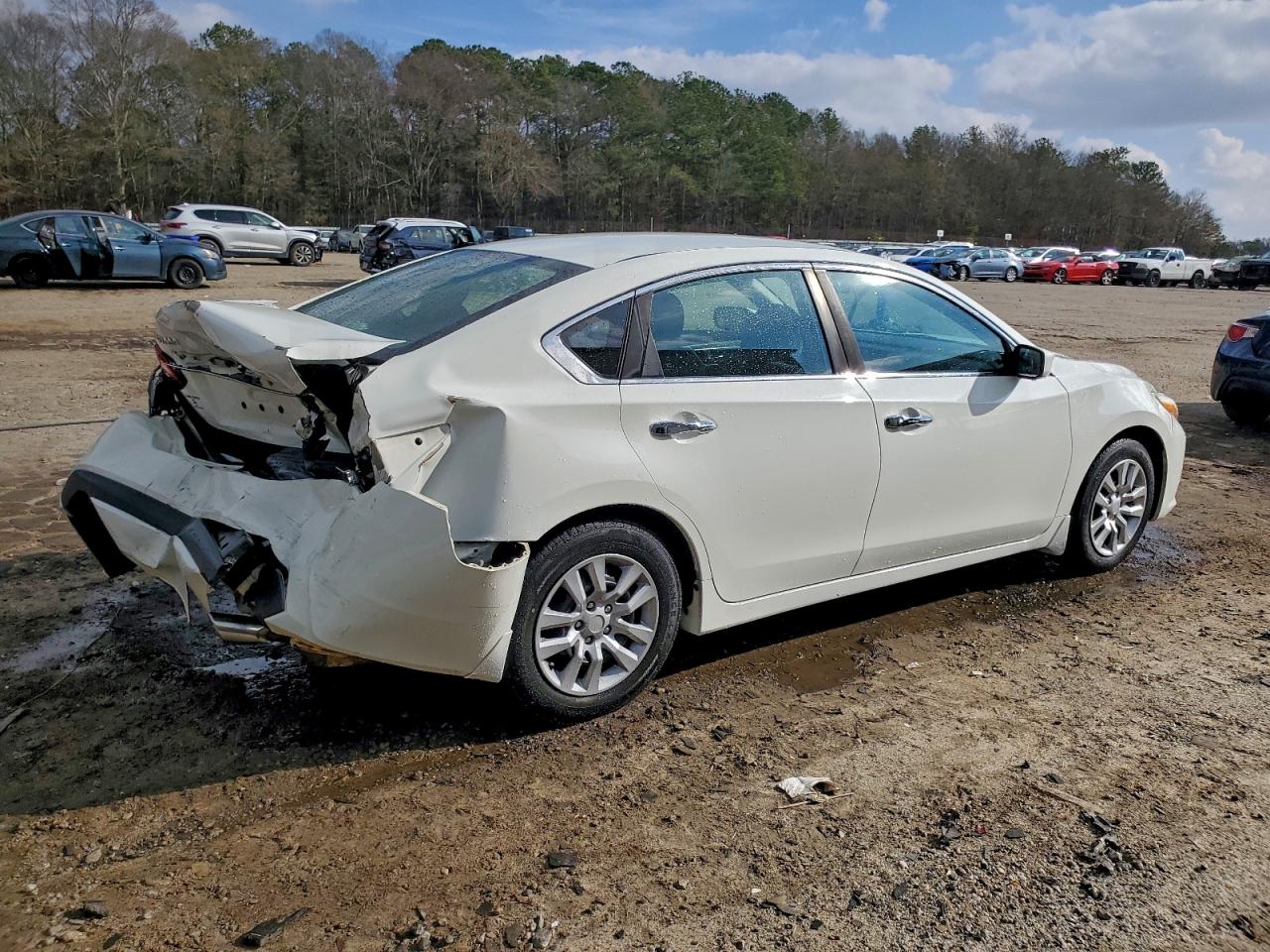 Nissan Altima 2.5 Image 2