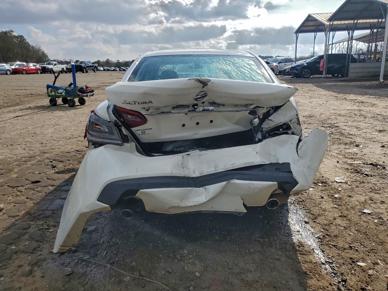 Nissan Altima 2.5 Image 6