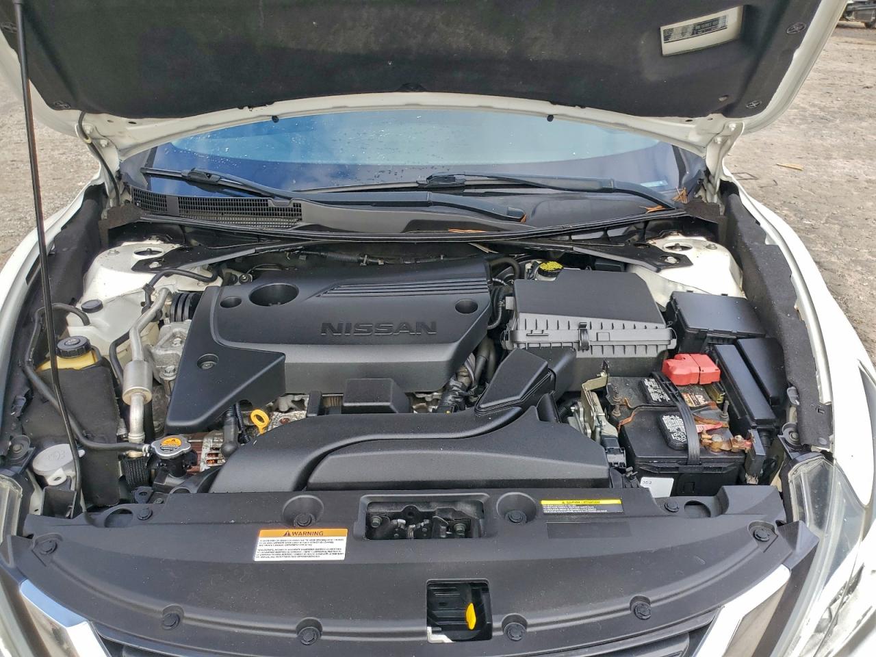 Nissan Altima 2.5 Image 8