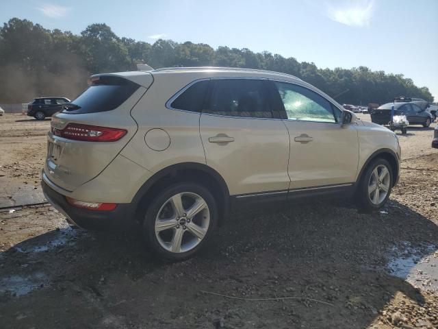 Lincoln MKC Premiere Image 11