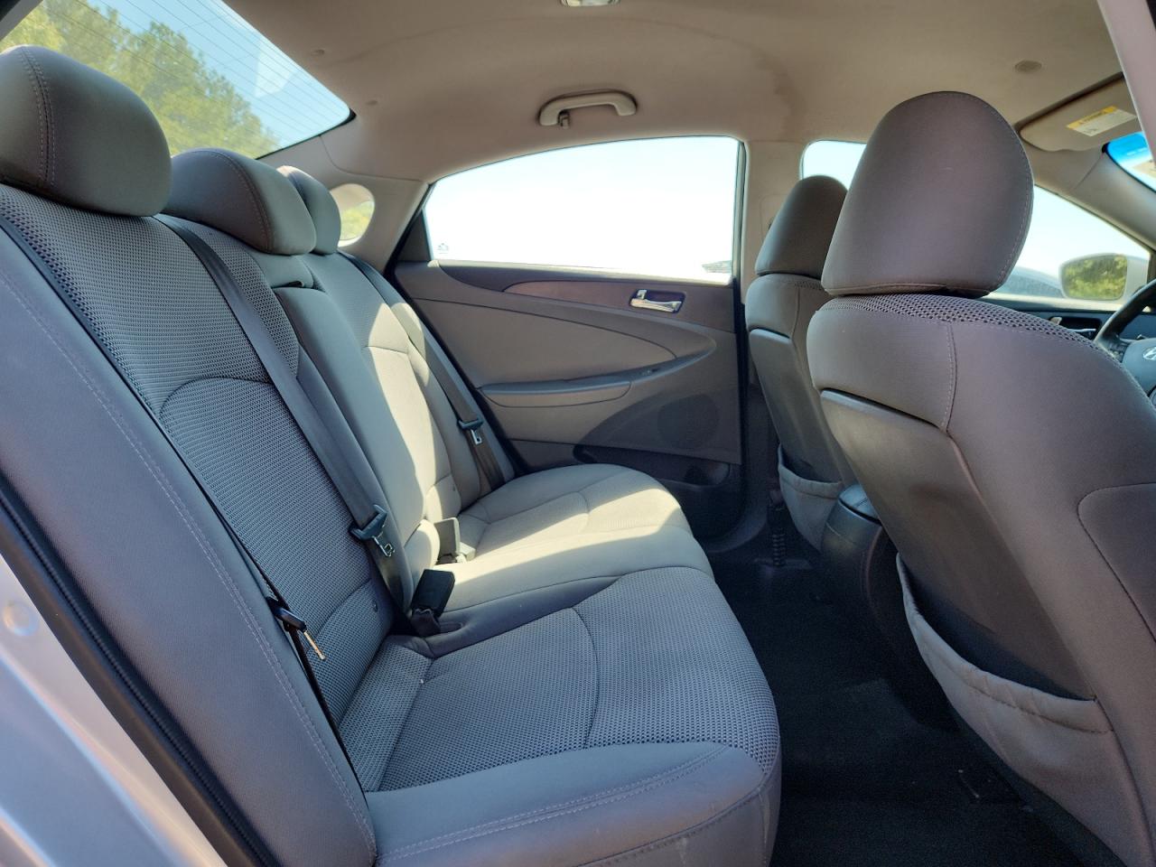 Hyundai SONATA Gls Image 5