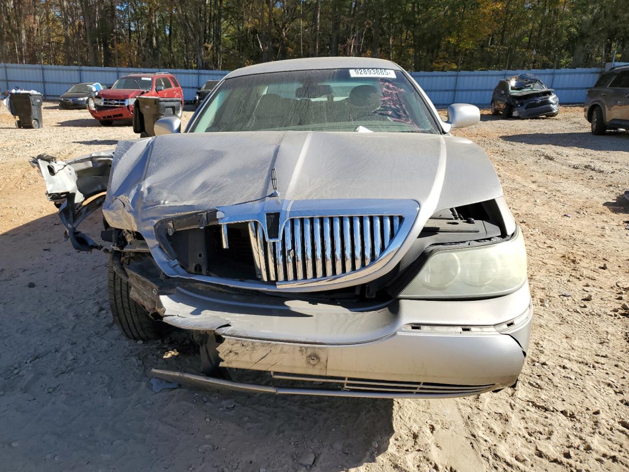 Lincoln Towncar Signature Image 9