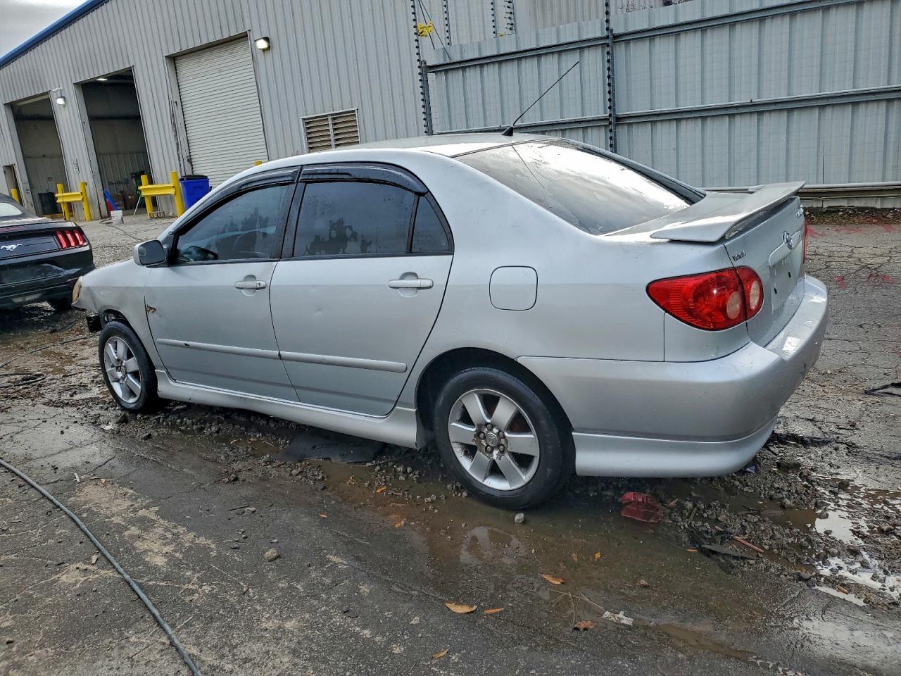 Toyota Corolla Ce Image 12