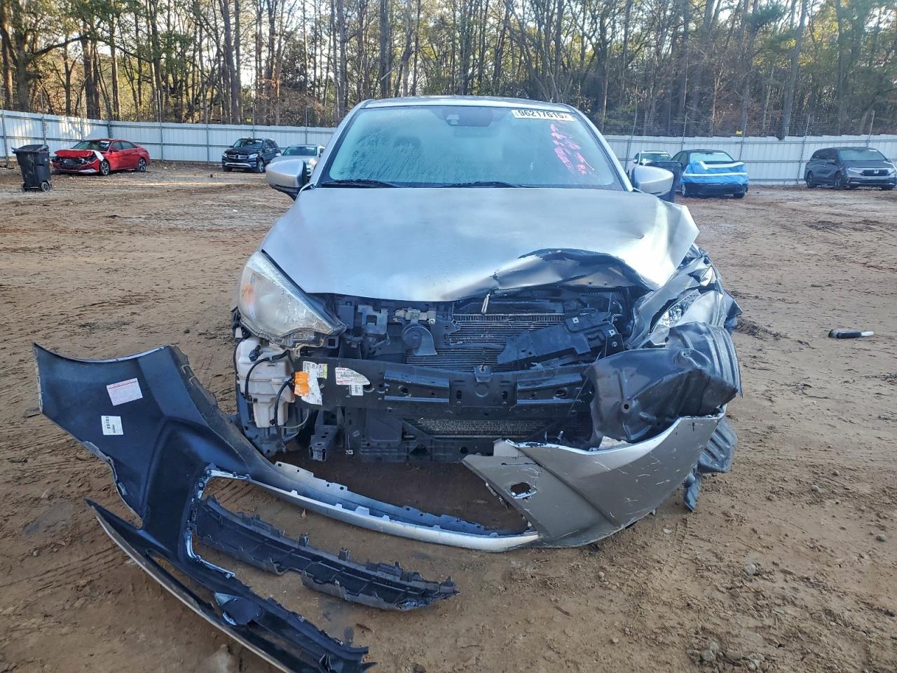 Toyota Yaris L Image 2