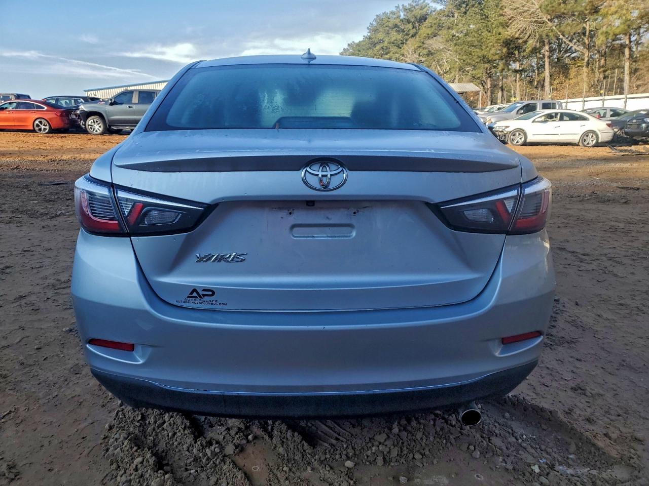 Toyota Yaris L Image 7