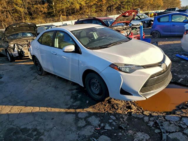 Toyota Corolla L Image 6