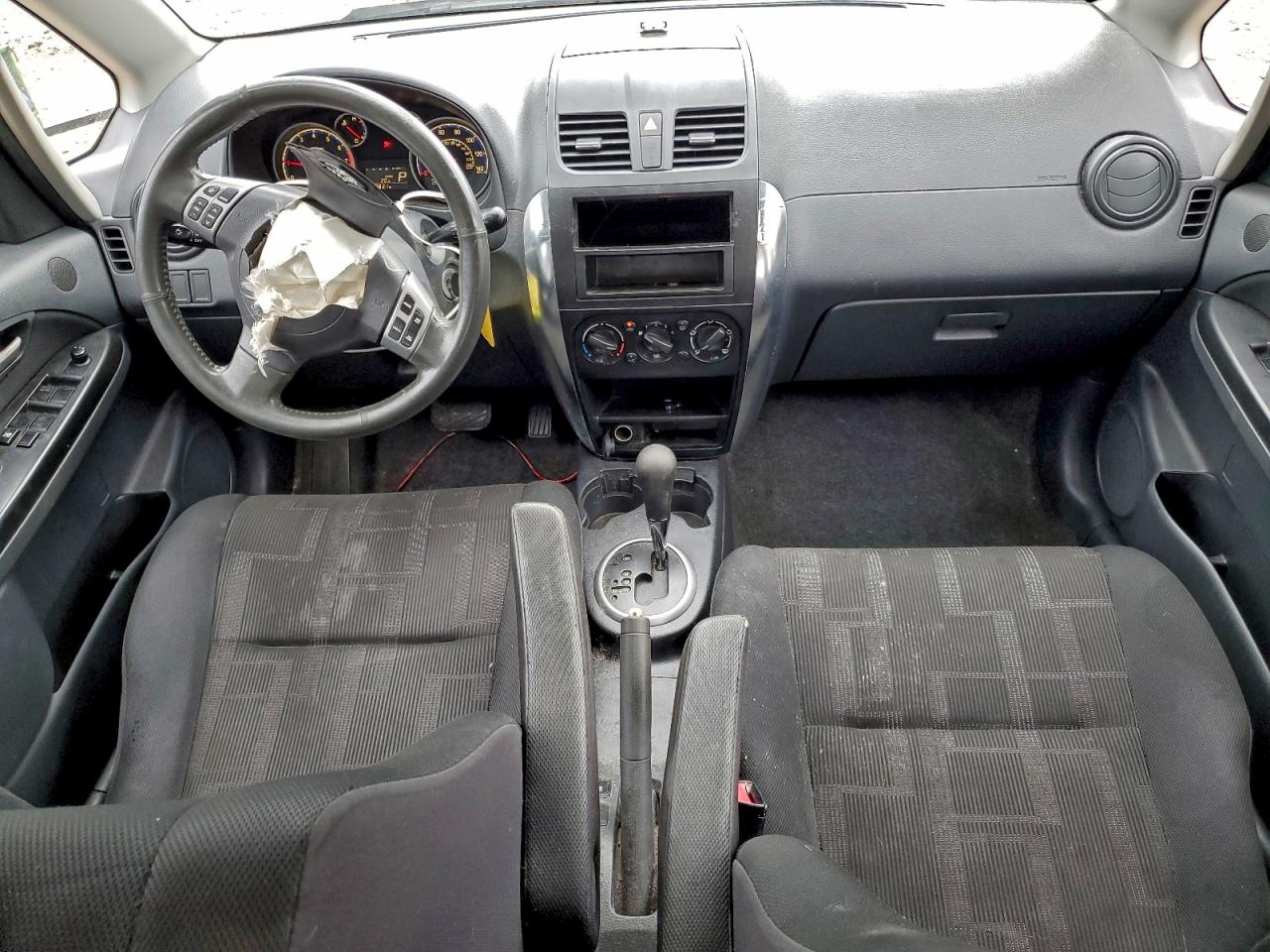 Suzuki SX4 Le Image 10