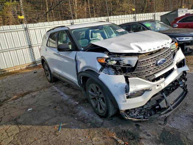 Ford Explorer Xlt Image 5