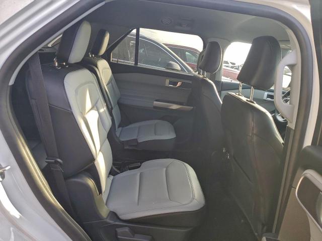 Ford Explorer Xlt Image 13