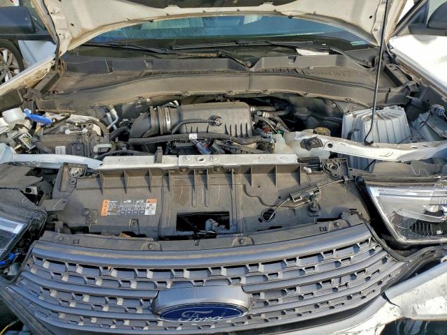 Ford Explorer Xlt Image 10